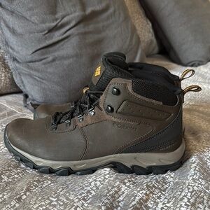 Columbia Brown and Black Outdoor Boots Waterproof